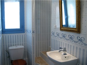 South France coastline,Waterfront Villa rental Agay, shower room of the France coastline waterfront villa